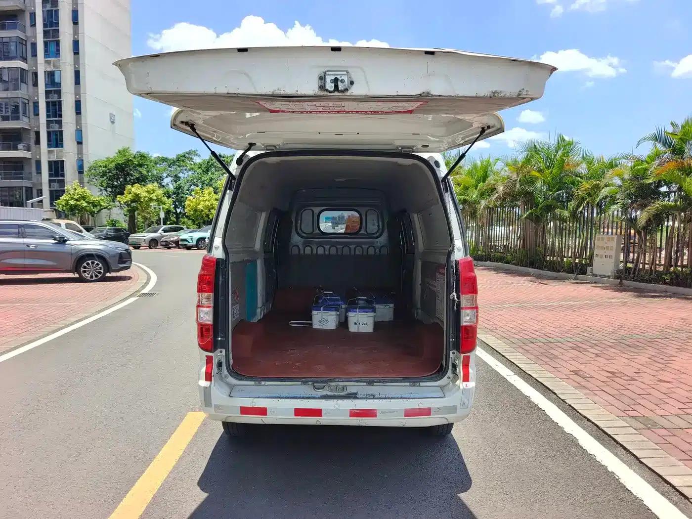 Remote E5 2022 E5L Pure Electric Van - Guoxuan 39.9kWh — миниатюра 15