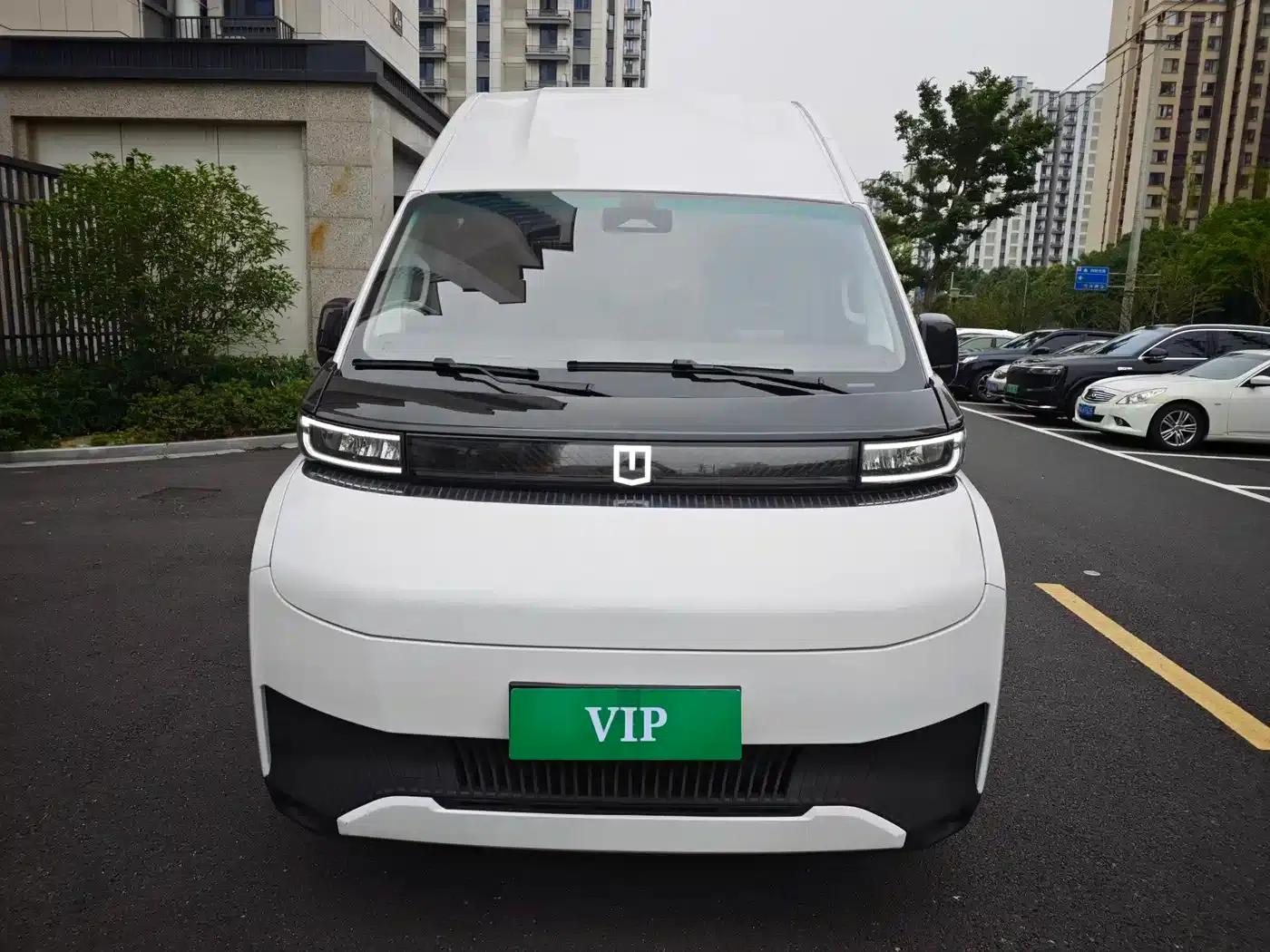 2025 Remote Super VAN, Driving Edition, Mid-Wheelbase High Roof, 68kWh Smart Chip — миниатюра 2