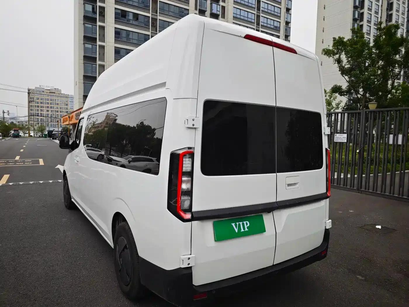2025 Remote Super VAN, Driving Edition, Mid-Wheelbase High Roof, 68kWh Smart Chip — миниатюра 21