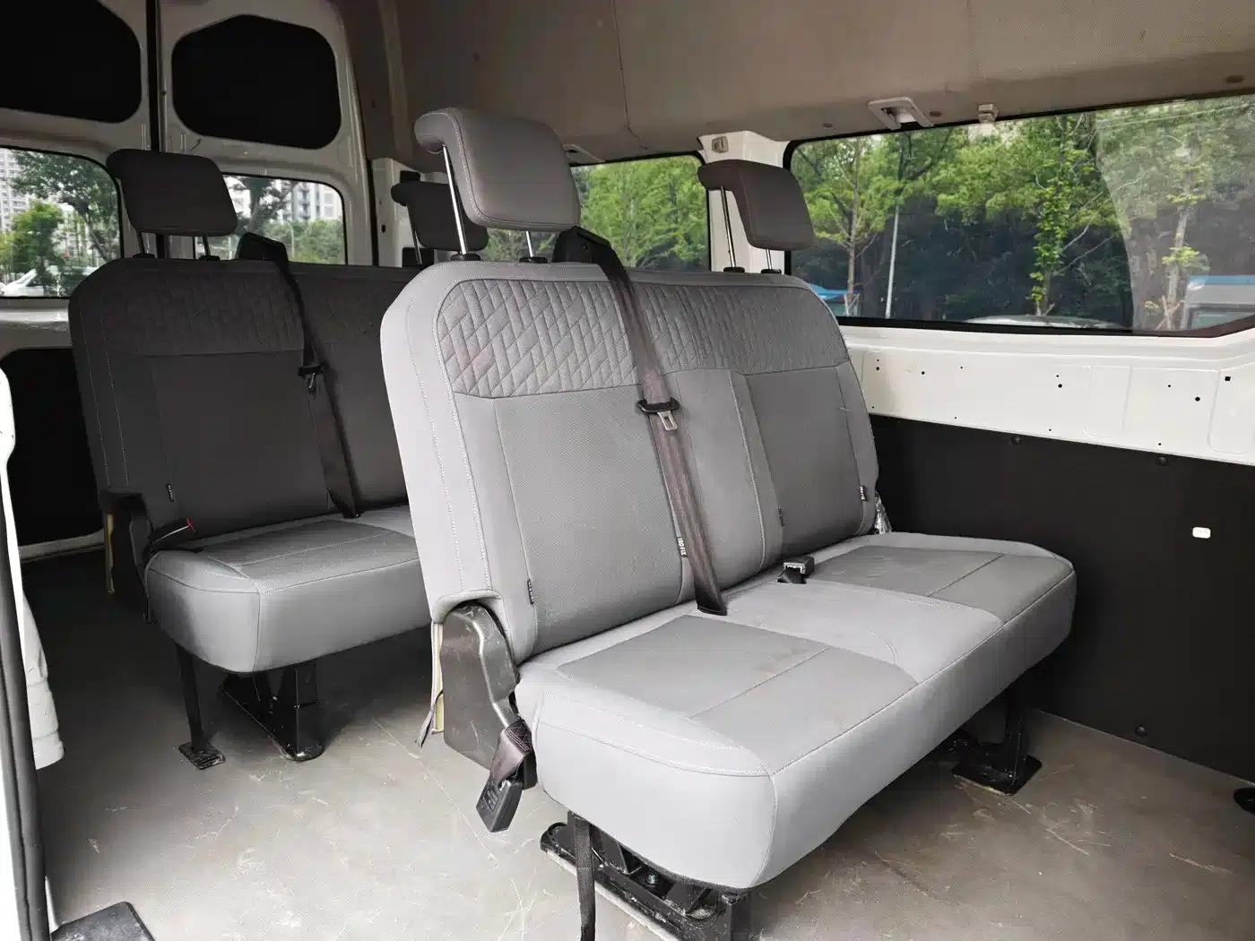 2025 Remote Super VAN, Driving Edition, Mid-Wheelbase High Roof, 68kWh Smart Chip — миниатюра 8