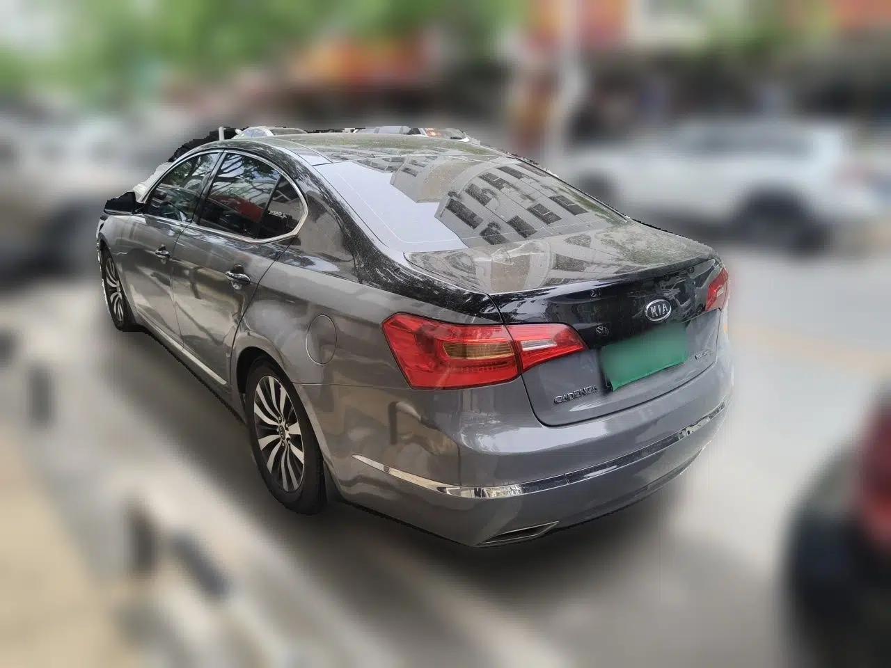 Kia Cadenza 2012 2.4L Luxury Version — миниатюра 4