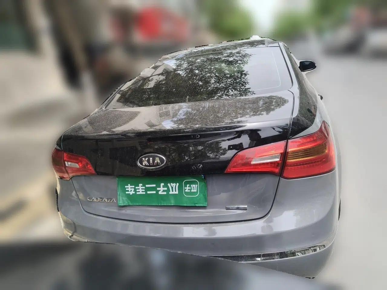 Kia Cadenza 2012 2.4L Luxury Version — миниатюра 5