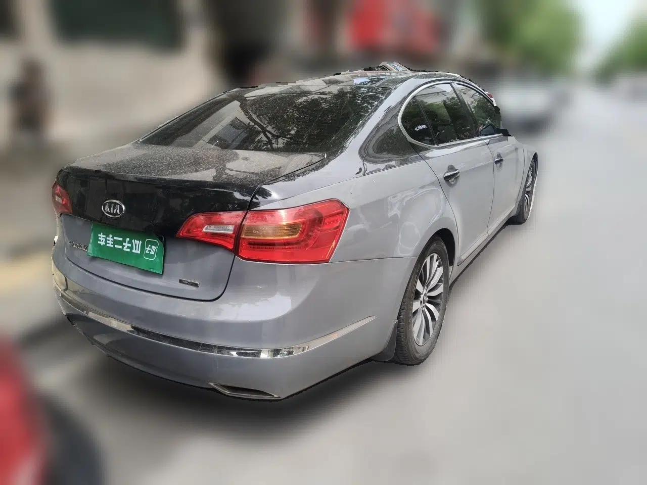 Kia Cadenza 2012 2.4L Luxury Version — миниатюра 6