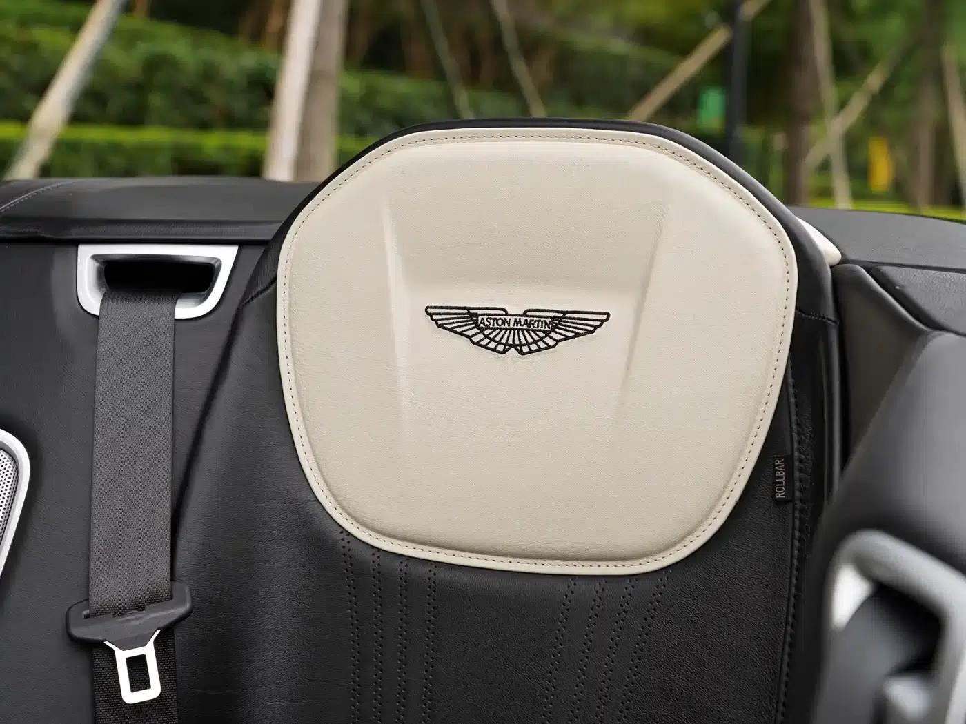 Aston Martin DB11 2019 4.0T V8 Volante — миниатюра 27