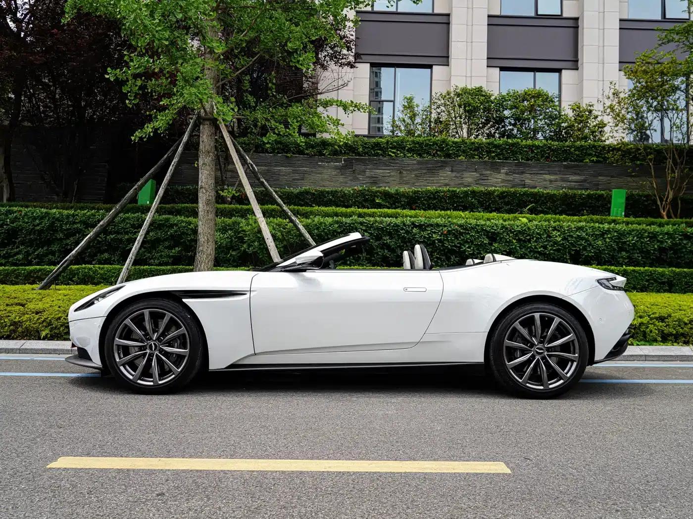 Aston Martin DB11 2019 4.0T V8 Volante — миниатюра 5
