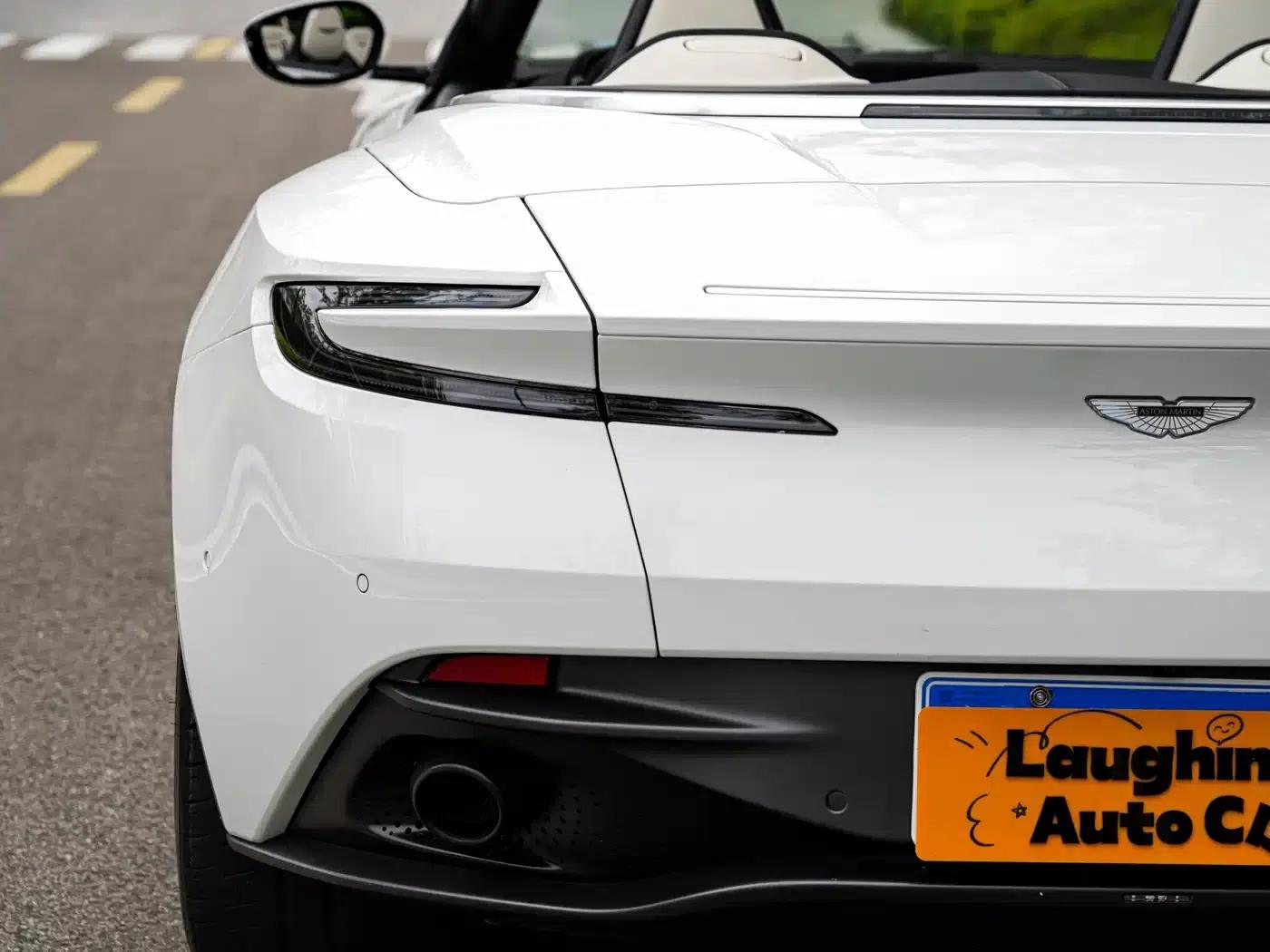 Aston Martin DB11 2019 4.0T V8 Volante — миниатюра 9