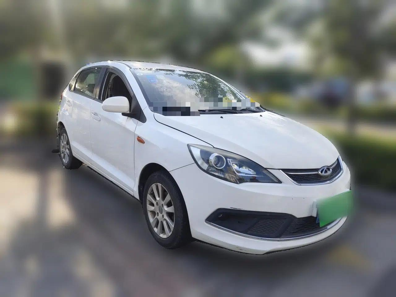 Chery Fengyun 2 2015 1.5L Manual New Edition — миниатюра 3