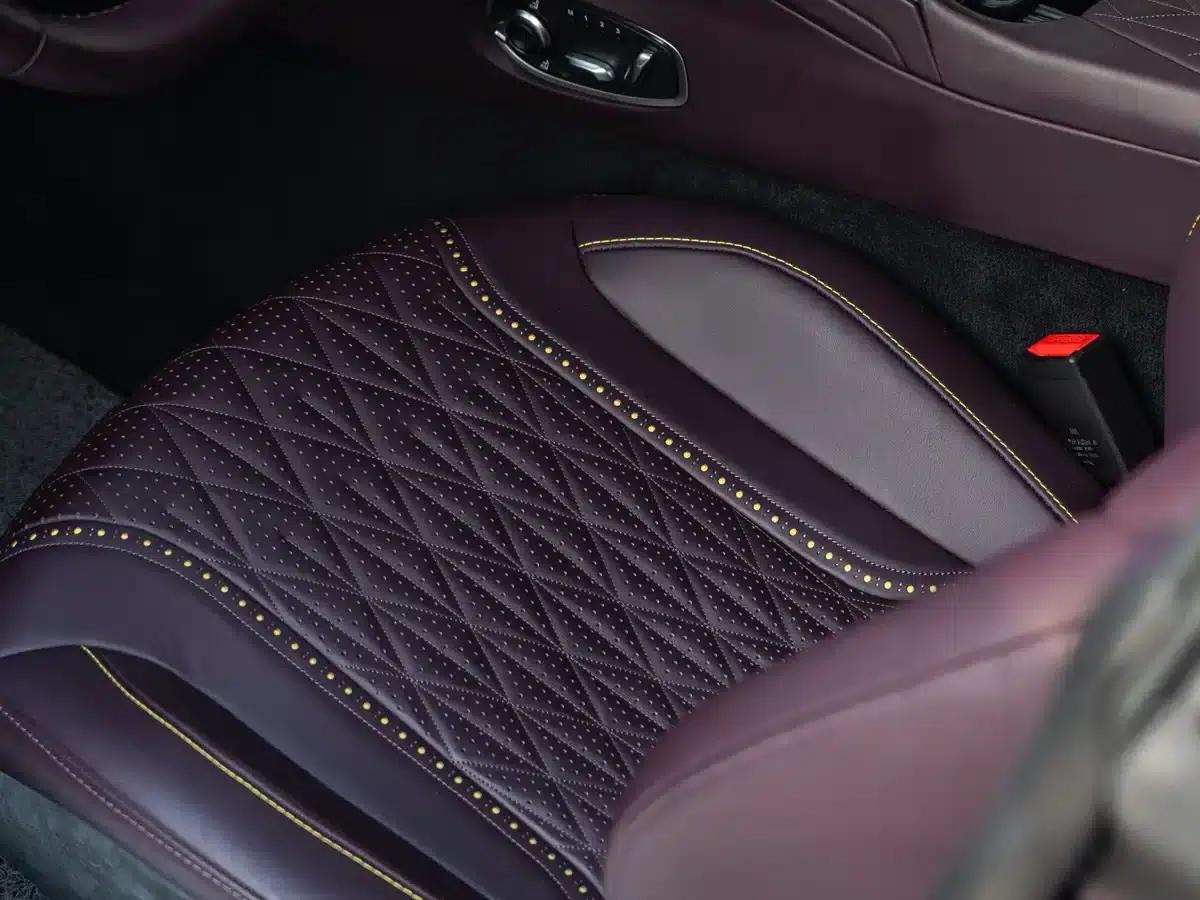 Aston Martin DB12 2023 4.0T V8 Coupe — миниатюра 15