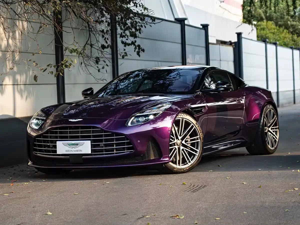 Aston Martin DB12 2023 4.0T V8 Coupe — миниатюра 19
