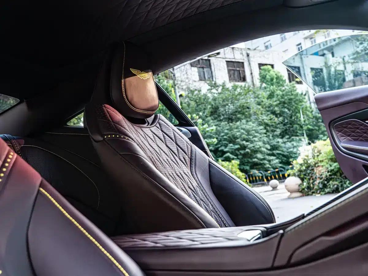 Aston Martin DB12 2023 4.0T V8 Coupe — миниатюра 7