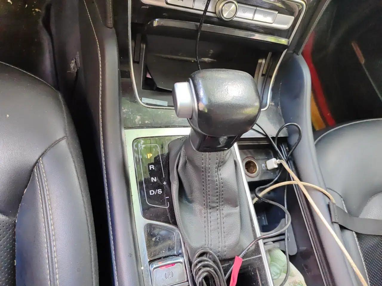 Roewe RX8 2018 30T Two-Wheel Drive Flagship Edition — миниатюра 14