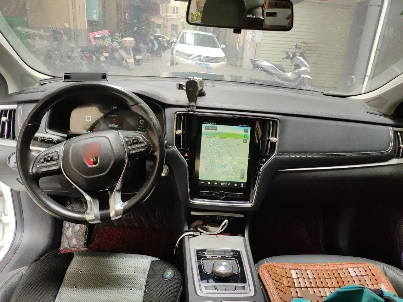 Roewe i6 New Energy 2017 45T Hybrid Connect & Smart Enjoyment Edition — миниатюра 9