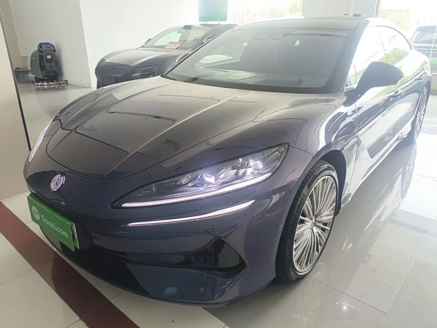 Denza Z9 2024 1100 km All-Wheel-Drive Ultra Version — миниатюра 1