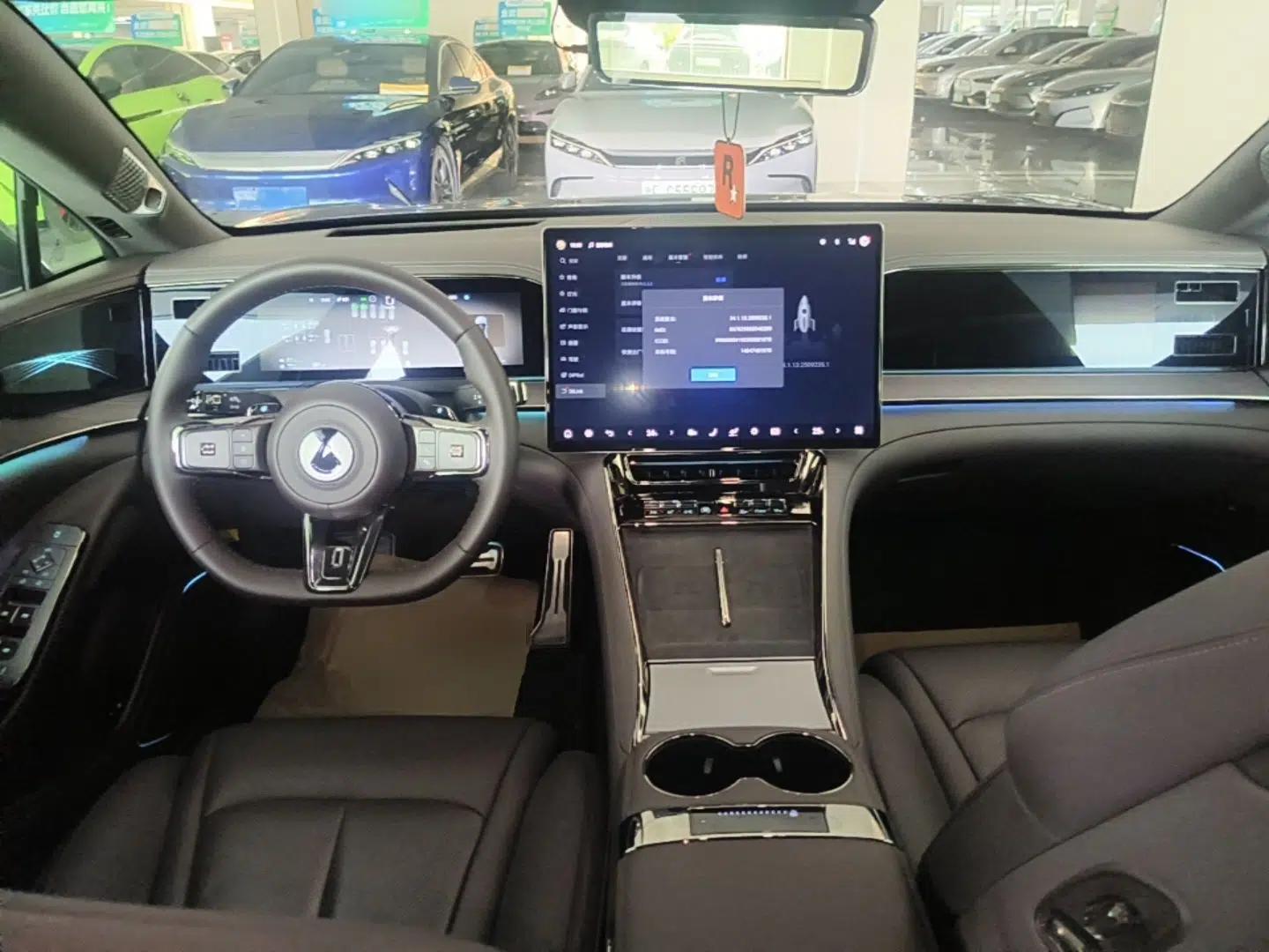 Denza Z9 2024 1100 km All-Wheel-Drive Ultra Version — миниатюра 12