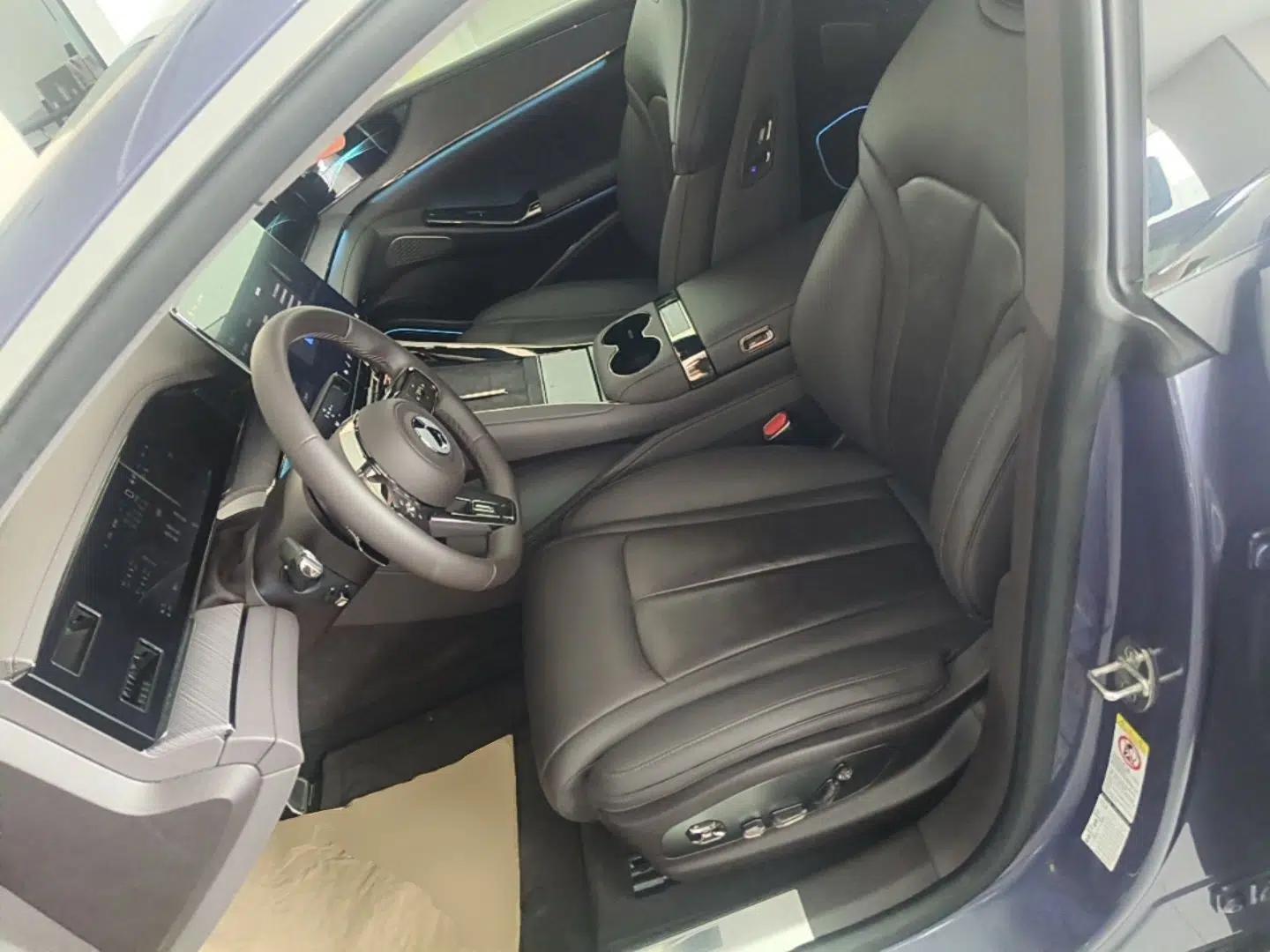 Denza Z9 2024 1100 km All-Wheel-Drive Ultra Version — миниатюра 17