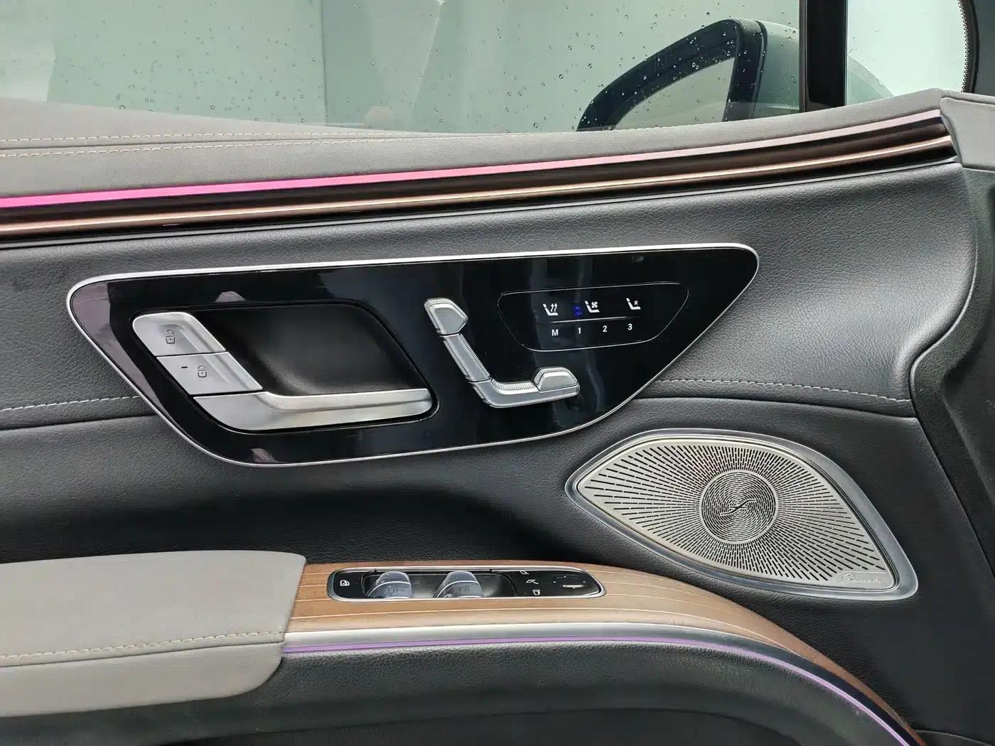 Mercedes-Benz EQS SUV 2023 450 4MATIC Pioneer Edition — миниатюра 18