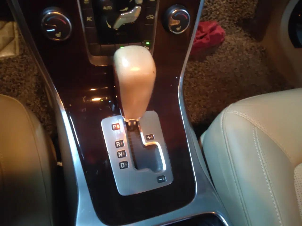 Volvo S80L 2012 2.0T T5 Luxury Edition — миниатюра 14