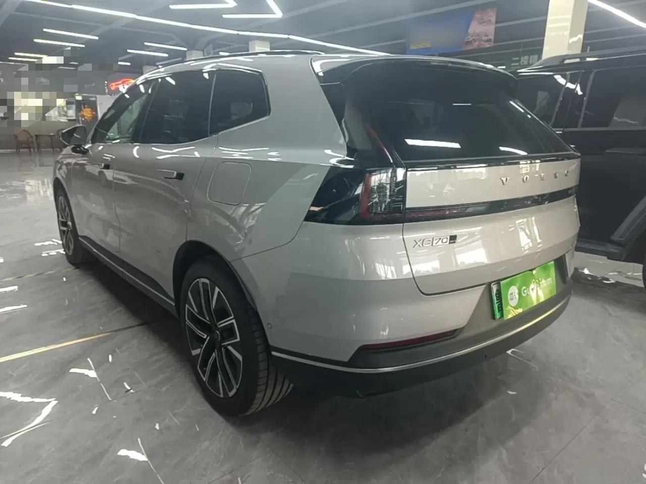 Volvo XC70 Plug-in Hybrid 2026 Model Four-Wheel Drive Long-Range Plus — миниатюра 4
