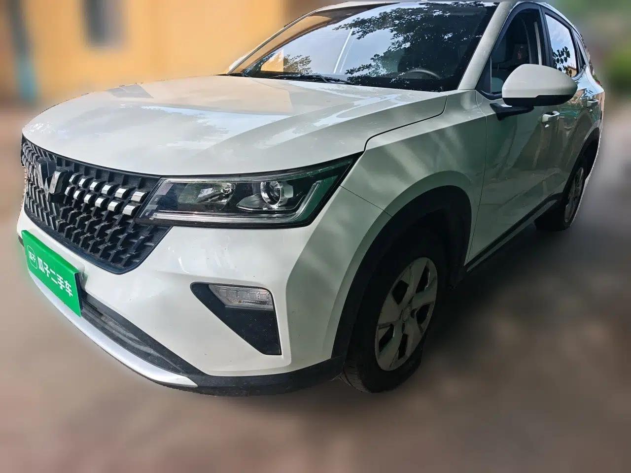 Wuling Alvez 2022 1.5L Manual Free-Style Model — миниатюра 1