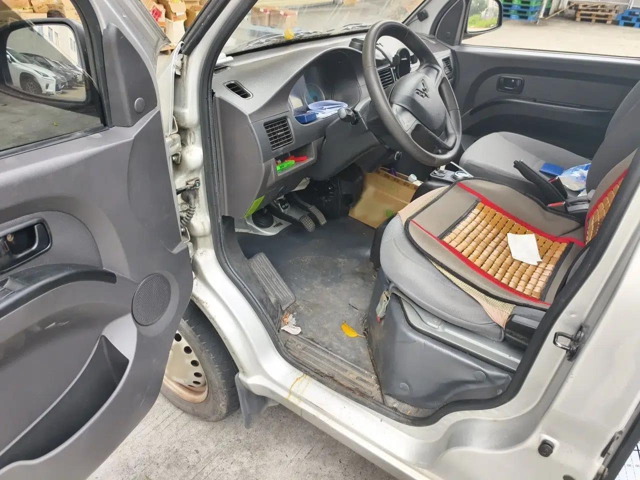 Wuling EV50 2022 Affordable Model Anchi with 35.904 kWh — миниатюра 19