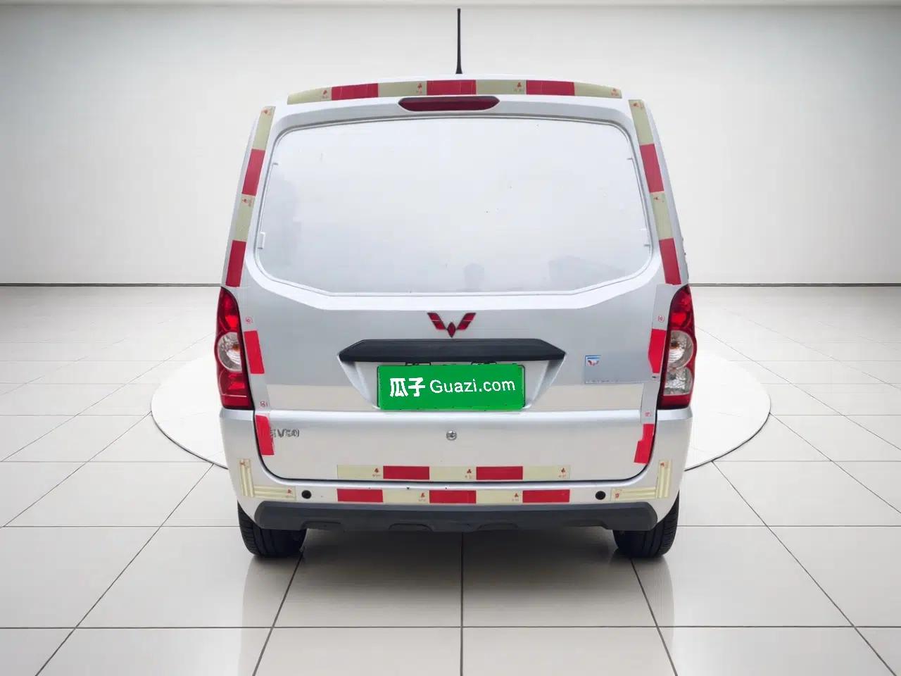 Wuling EV50 2022 Affordable Model Anchi with 35.904 kWh — миниатюра 5