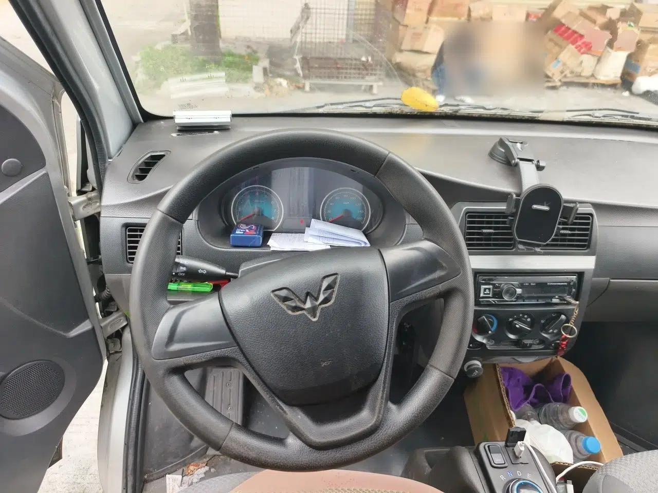 Wuling EV50 2022 Affordable Model Anchi with 35.904 kWh — миниатюра 9