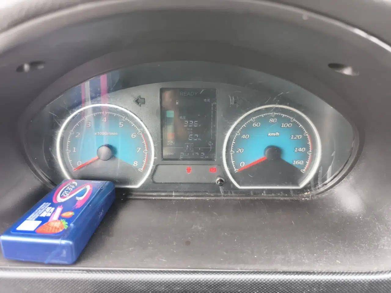 Wuling EV50 2022 Affordable Model Anchi with 35.904 kWh — миниатюра 10