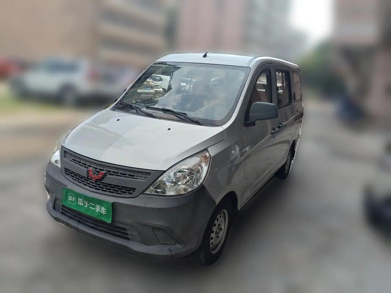 Wuling Zhiguang V 2018 1.2L Practical Model LMH — миниатюра 1