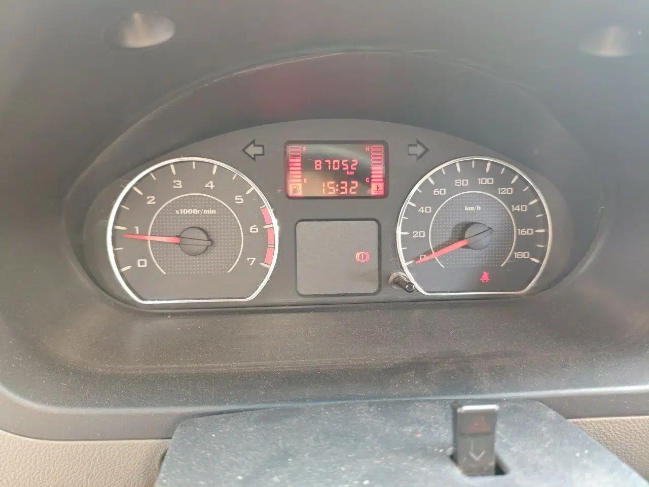 Wuling Zhiguang V 2018 1.2L Practical Model LMH — миниатюра 11
