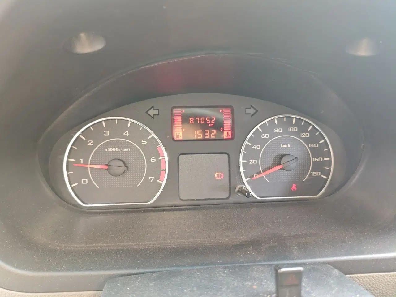 Wuling Zhiguang V 2018 1.2L Practical Model LMH — миниатюра 12