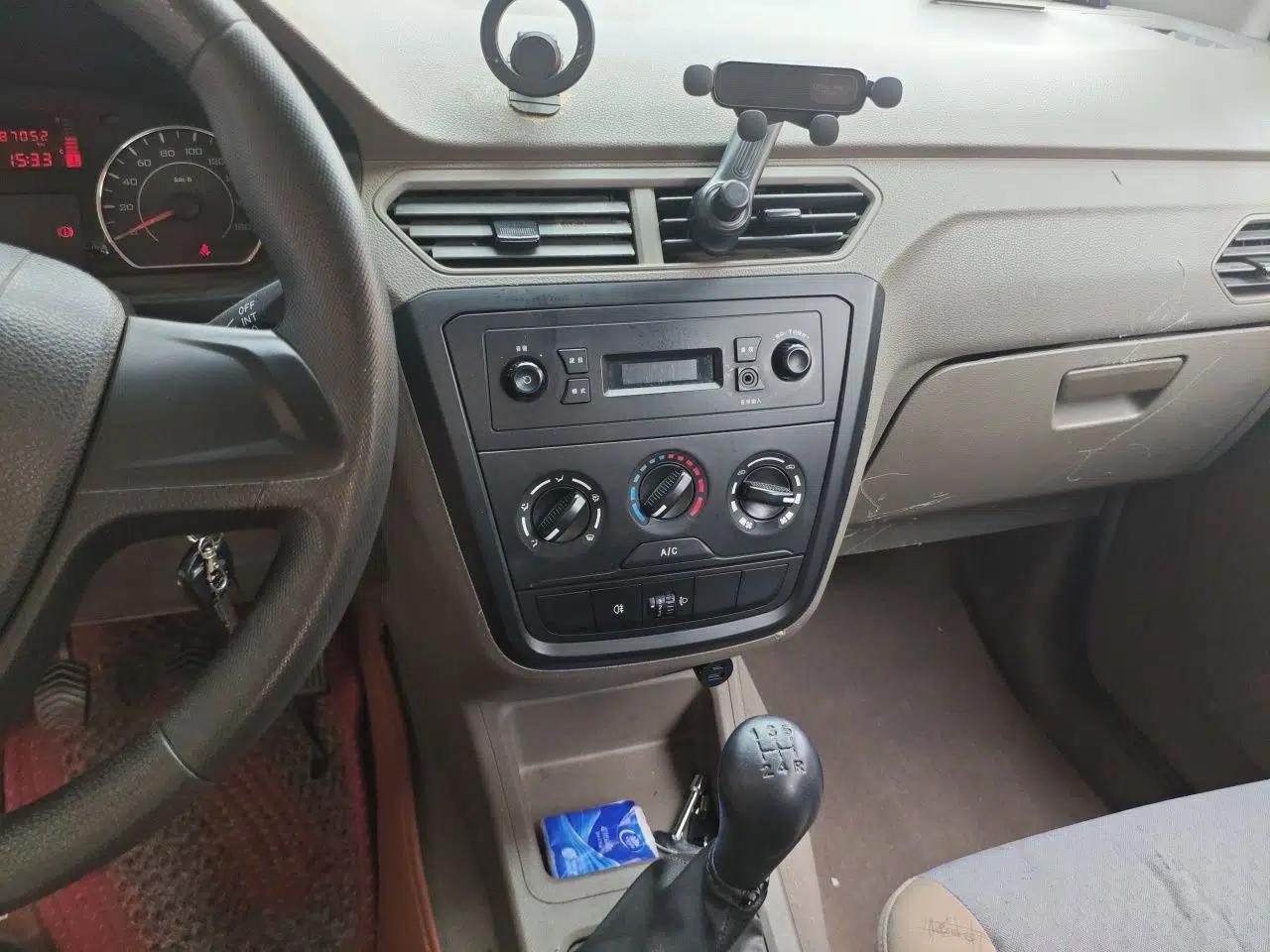 Wuling Zhiguang V 2018 1.2L Practical Model LMH — миниатюра 13