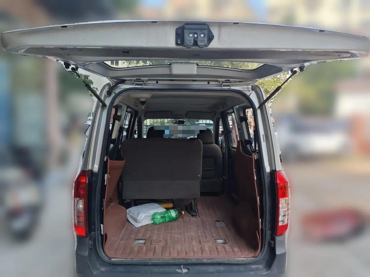 Wuling Zhiguang V 2018 1.2L Practical Model LMH — миниатюра 19