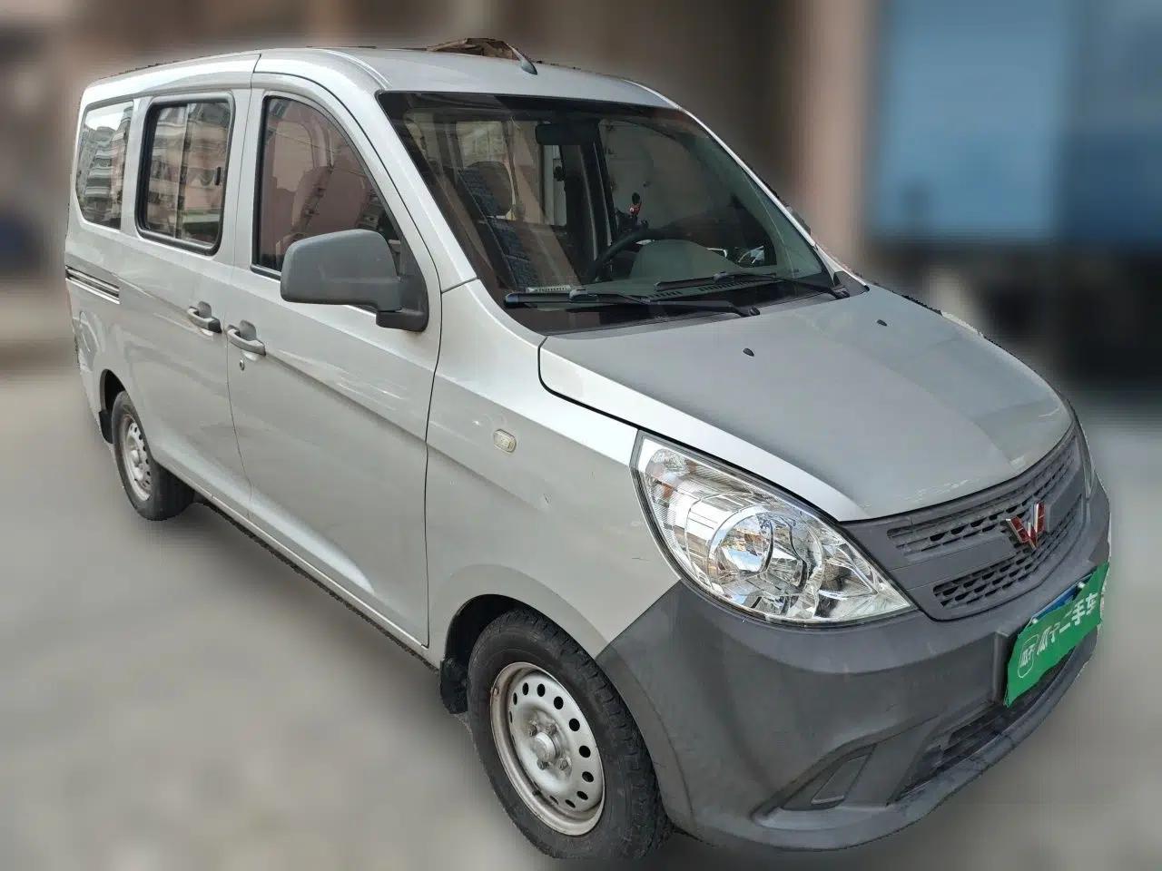 Wuling Zhiguang V 2018 1.2L Practical Model LMH — миниатюра 3