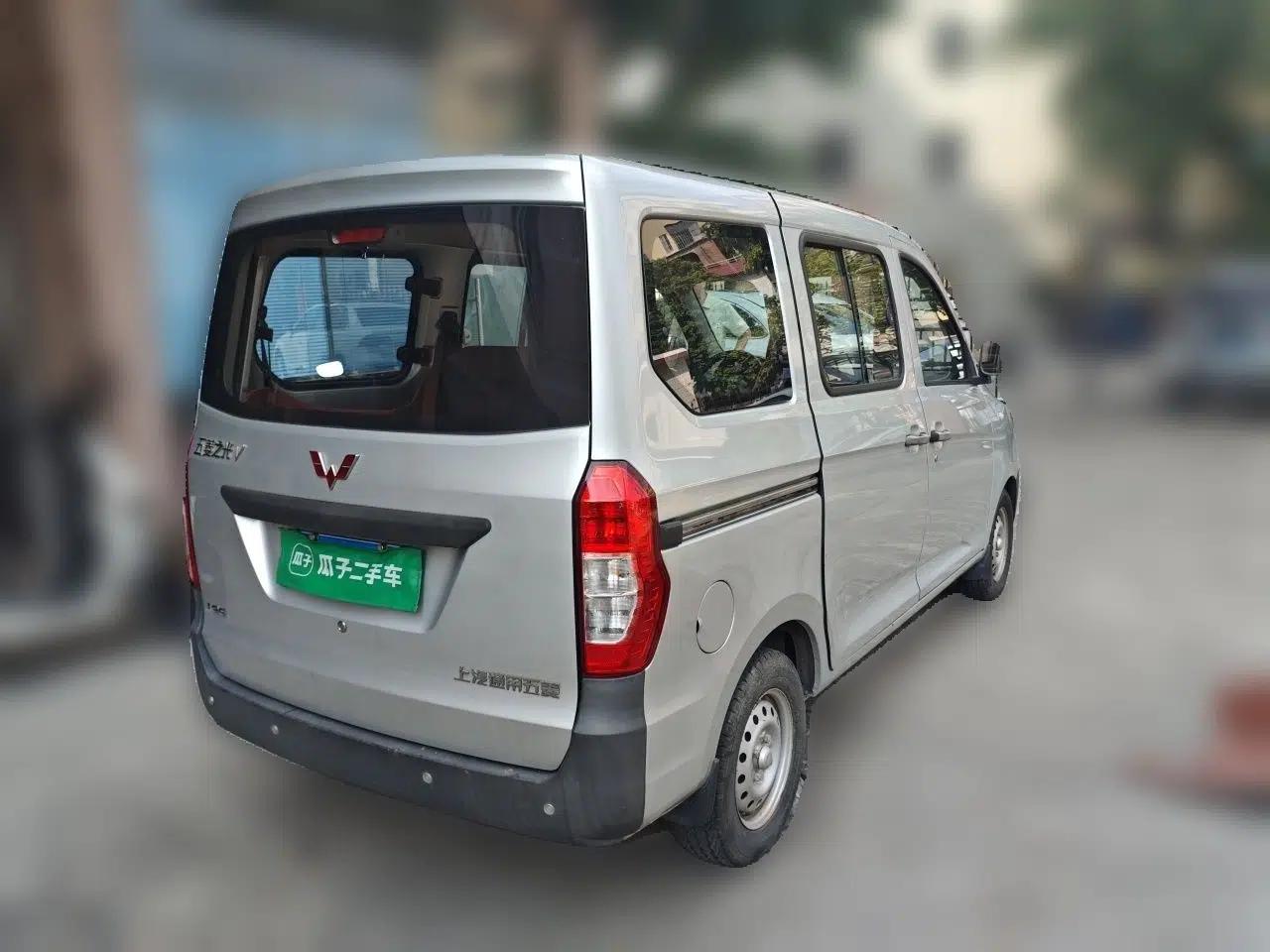 Wuling Zhiguang V 2018 1.2L Practical Model LMH — миниатюра 6