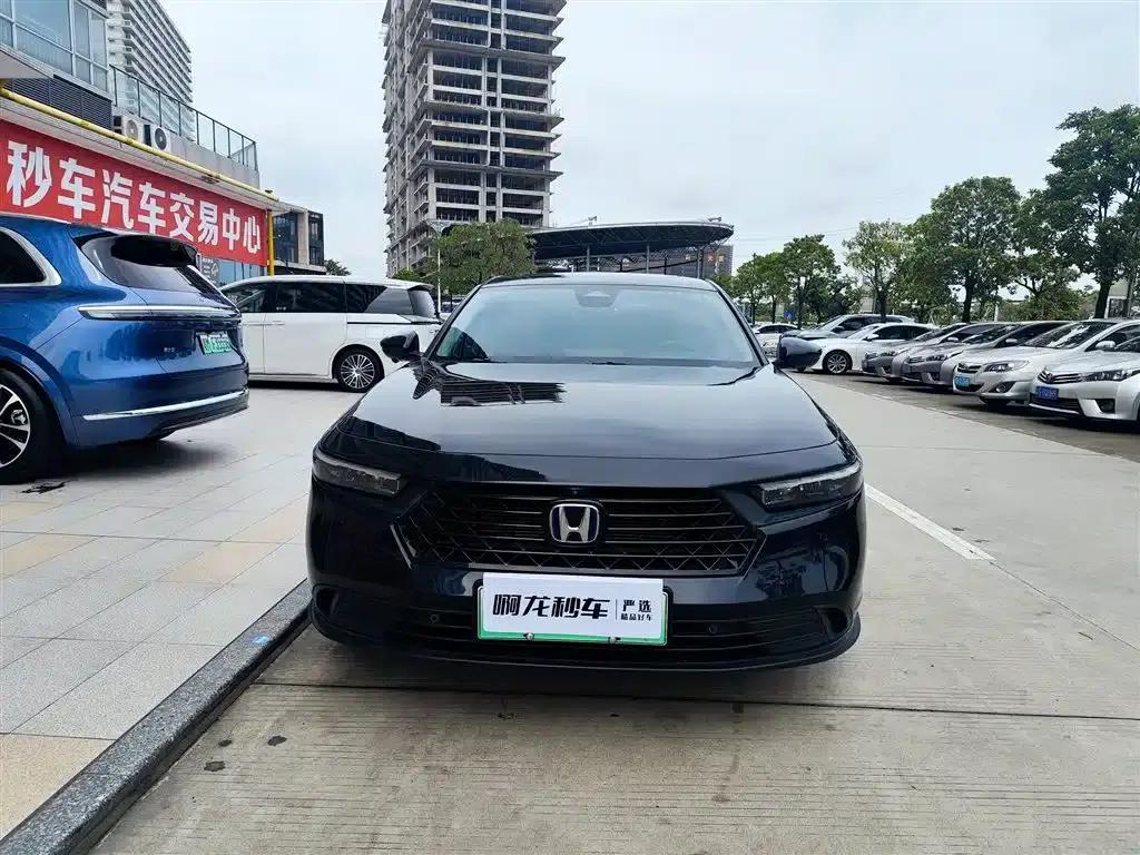 Accord PHEV 2023 2.0L e:PHEV Smart Edition — миниатюра 2