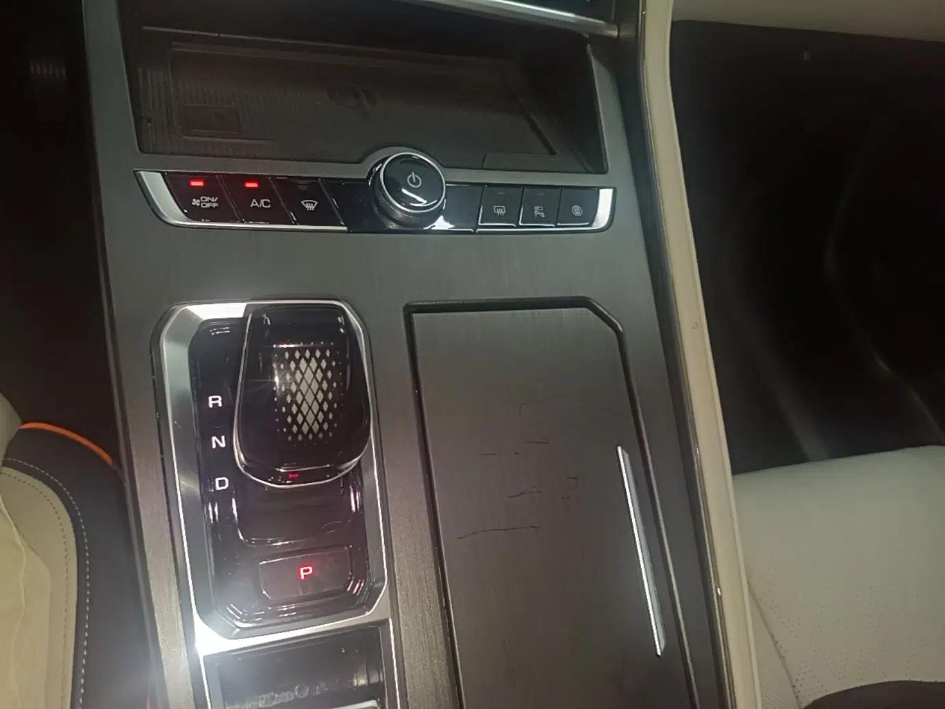 Wey Macchiato DHT-PHEV 2021 1.5L Master Edition — миниатюра 16