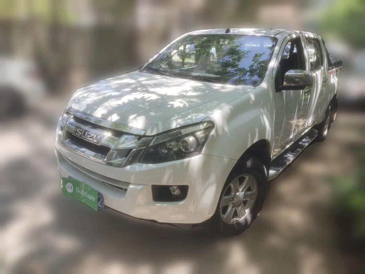 Isuzu D-MAX 2015 2.5T Two-Wheel Drive Automatic High-Performance Elite Version 4JK1 — миниатюра 1