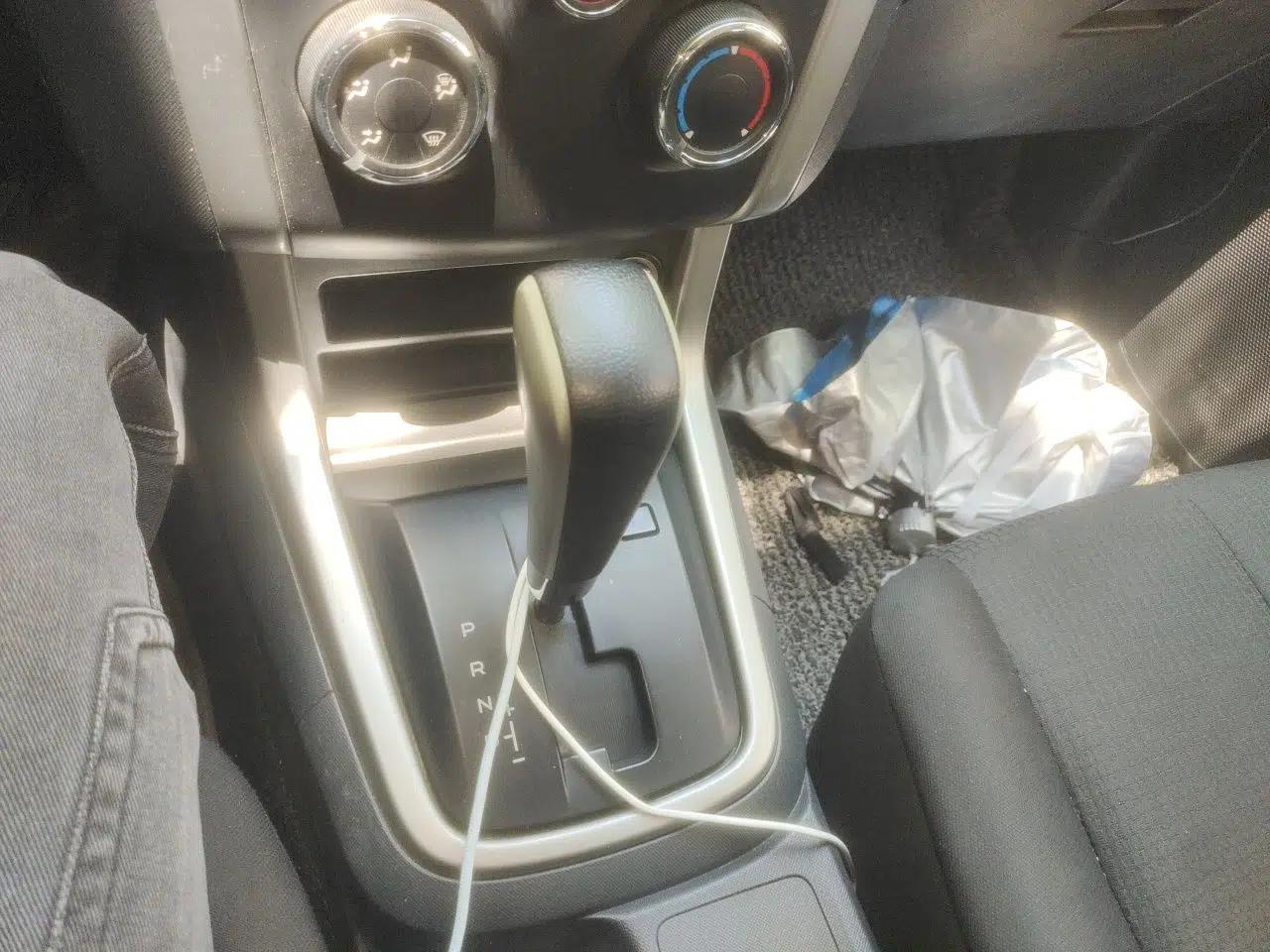 Isuzu D-MAX 2015 2.5T Two-Wheel Drive Automatic High-Performance Elite Version 4JK1 — миниатюра 13