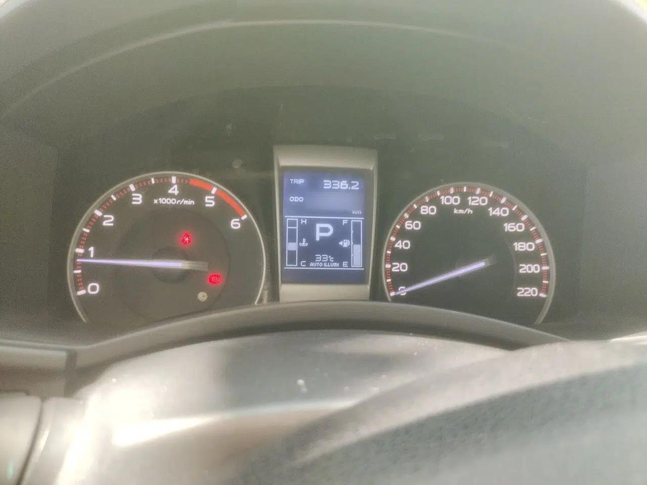 Isuzu D-MAX 2015 2.5T Two-Wheel Drive Automatic High-Performance Elite Version 4JK1 — миниатюра 10