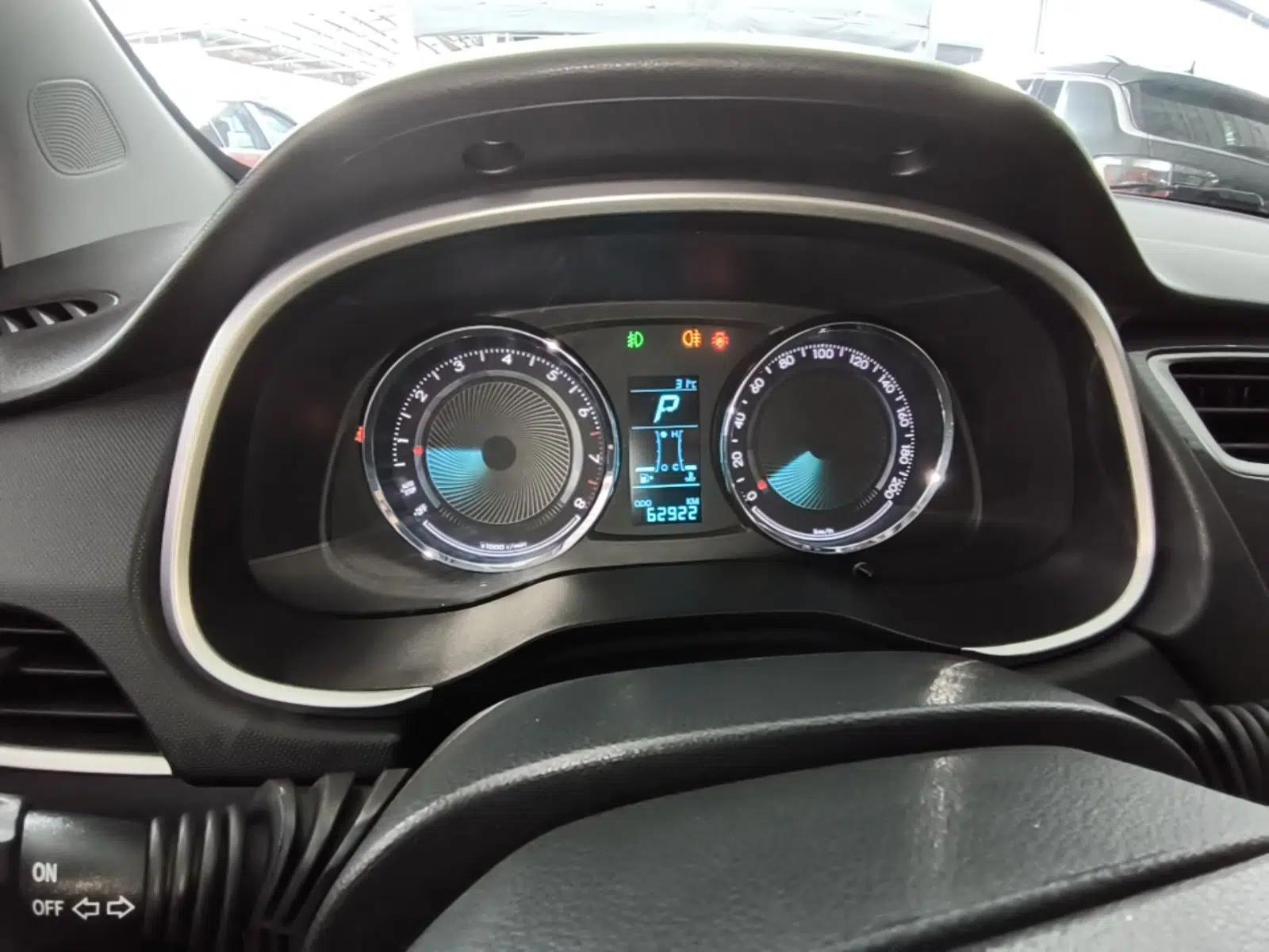 Chevrolet Lova RV 2018 1.5L Automatic Smart Drive Model — миниатюра 14