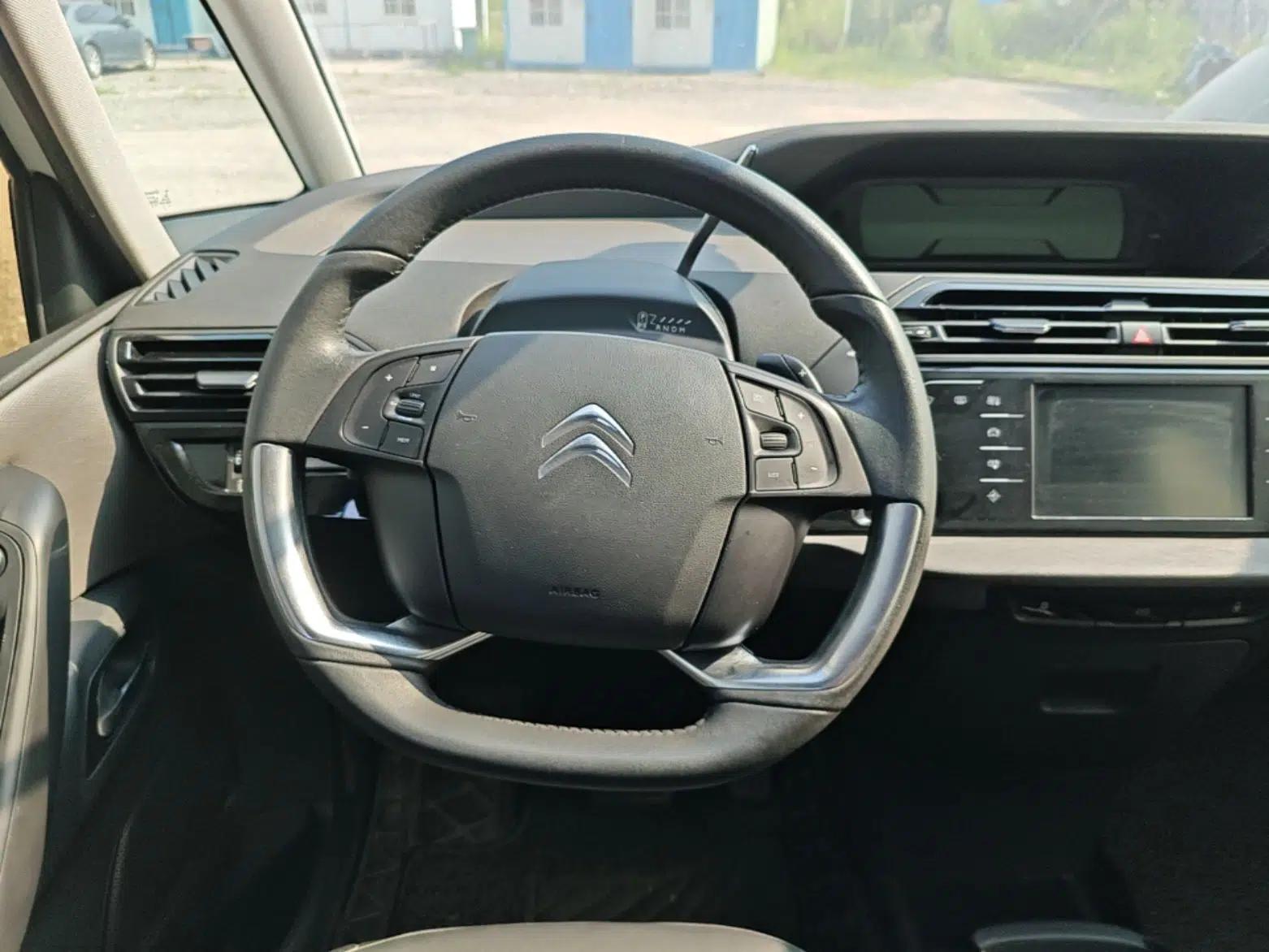 Citroen C4 Picasso 2015 1.6T Fashion Model 5 Seats — миниатюра 18