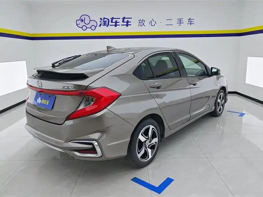 2017 Honda Crider 1.5L CVT Fashion Edition — миниатюра 3