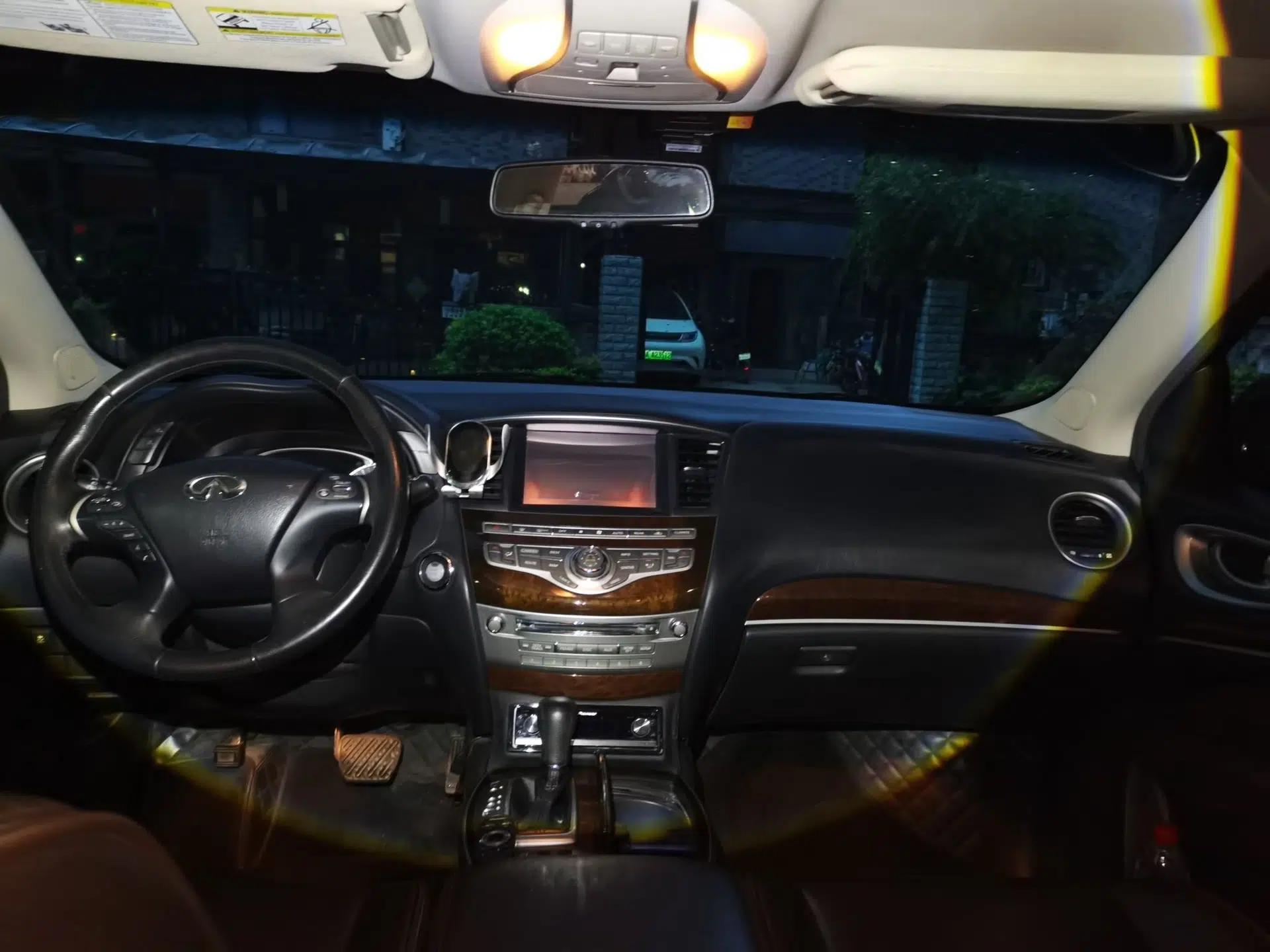 Infiniti JX 2013 JX35 Two-Wheel-Drive Excellence Edition — миниатюра 9