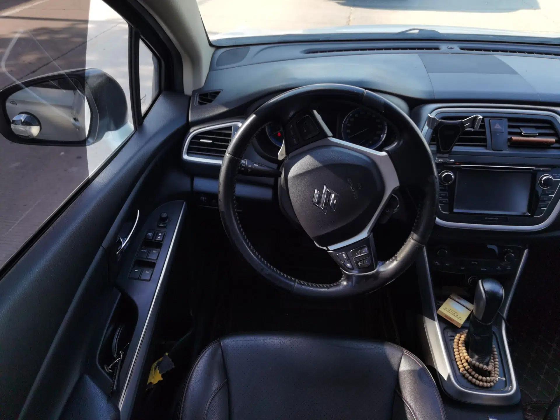 Suzuki S-Cross 2015 1.4T Automatic Two-Wheel Drive Prestige Model — миниатюра 10