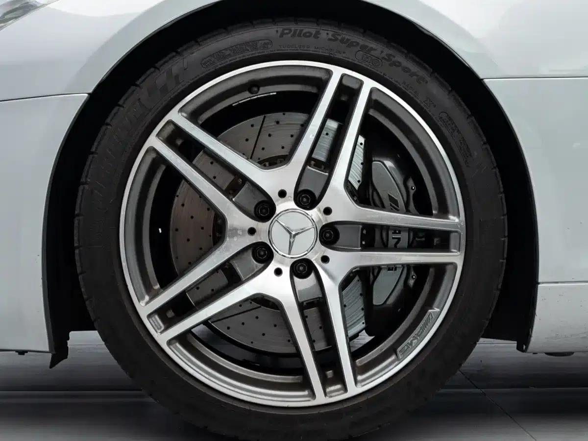 2011 Mercedes-Benz SLS AMG — миниатюра 12