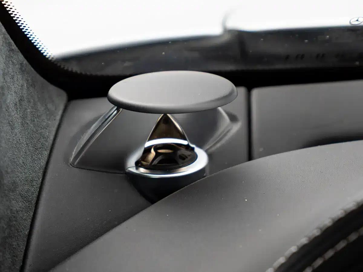 2011 Mercedes-Benz SLS AMG — миниатюра 7