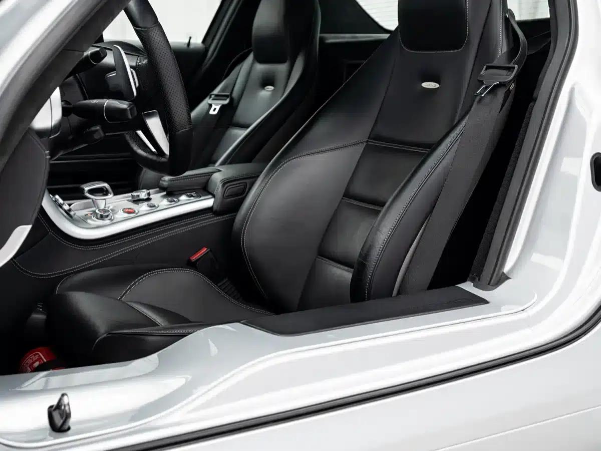 2011 Mercedes-Benz SLS AMG — миниатюра 10