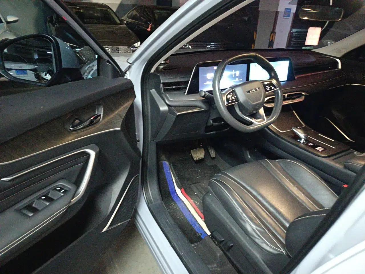 Venucia V 2021 260T Idol Edition — миниатюра 16