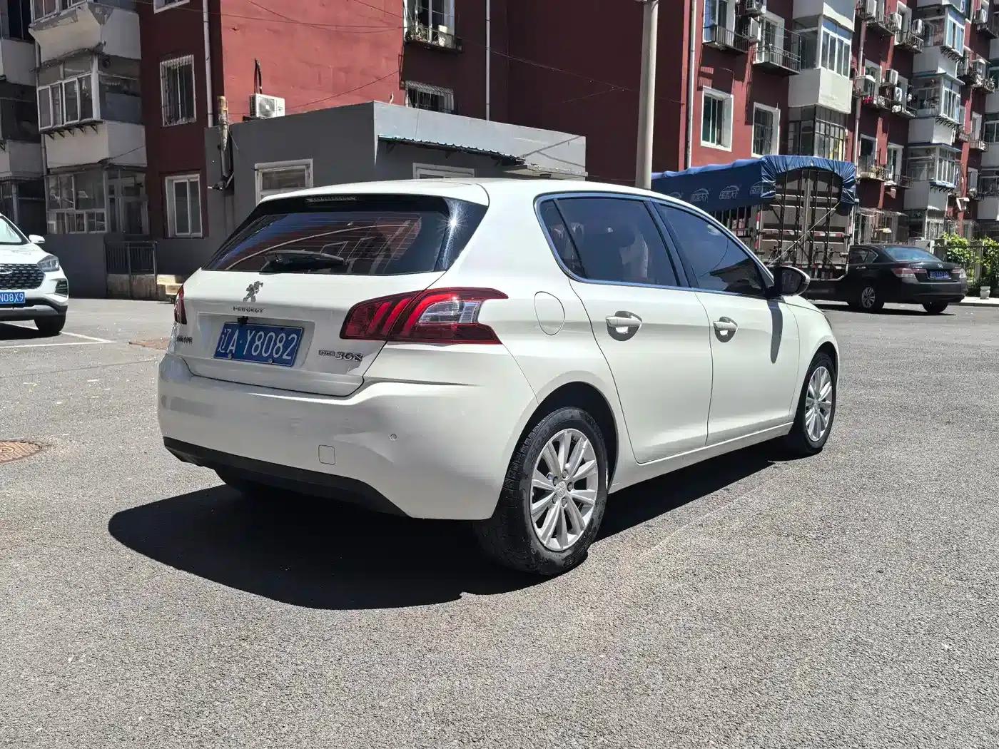 Peugeot 308S 2015 1.2T Automatic Sporty Edition — миниатюра 5