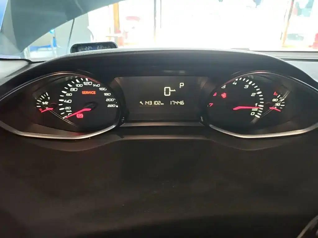 Peugeot 308S 2015 1.2T Automatic Sporty Edition — миниатюра 12